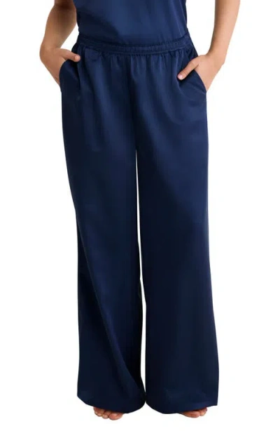 Nz By Nic & Zoe Asher Wide Leg Satin Back Pants In Black