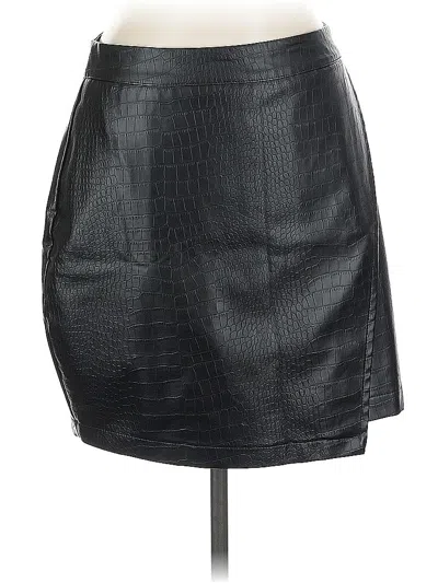 Pre-owned Oak And Trellis Faux Leather Skirt In Black