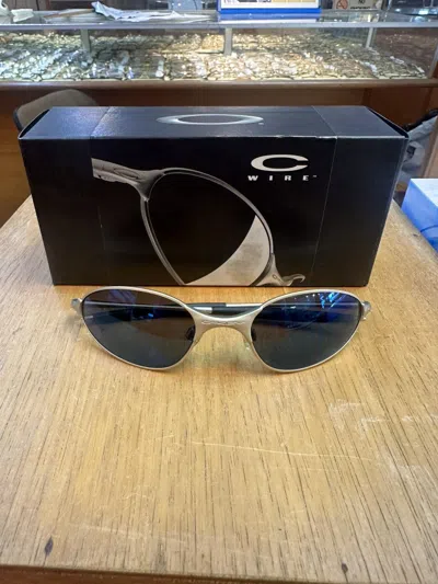 Pre-owned Oakley 2000's C Wire  Sunglasses In Gray