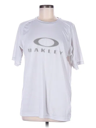 Pre-owned Oakley Active T-shirt In Silver