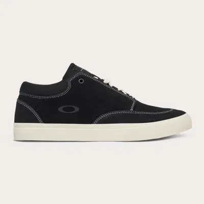 Oakley Banks Low In Black,white