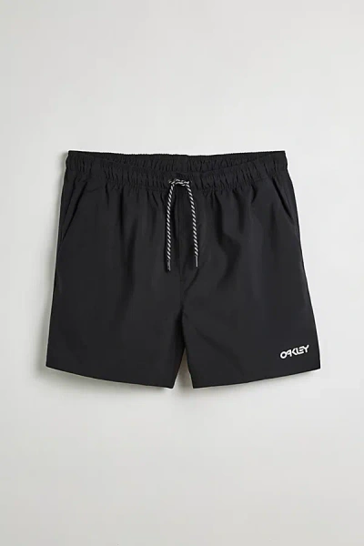 Oakley Beach Volley 16 Beachshort In Black