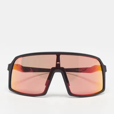 Pre-owned Oakley Black/iridescent Red Prizm Oo9462 0328 Sutro S Shield Sunglasses