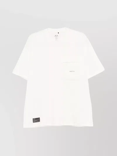 Oakley Crew Neck T-shirt Chest Pocket Design In White