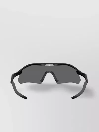 Oakley Curved Temples Wraparound Design Nose Pads