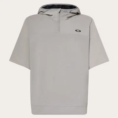 Oakley Elevated Layer In Gray