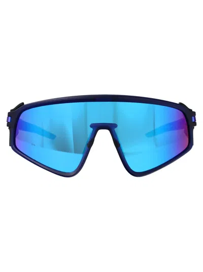 Oakley Sunglasses In 940406 Matte Transparent Navy