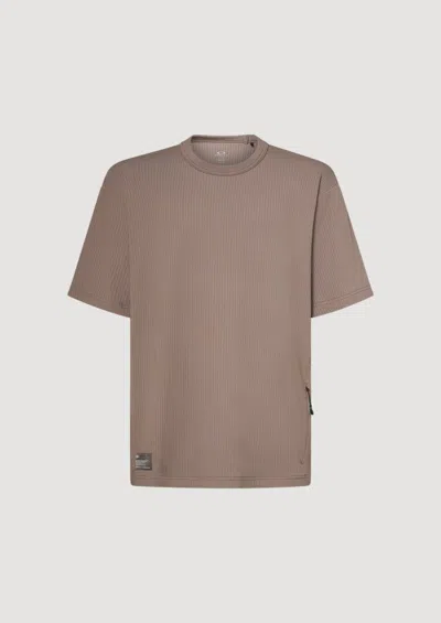 Oakley Fgl Static Tee In Neutral