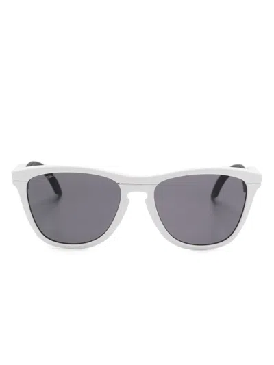 Oakley Runde Frogskins Hybrid Sonnenbrille In Weiss