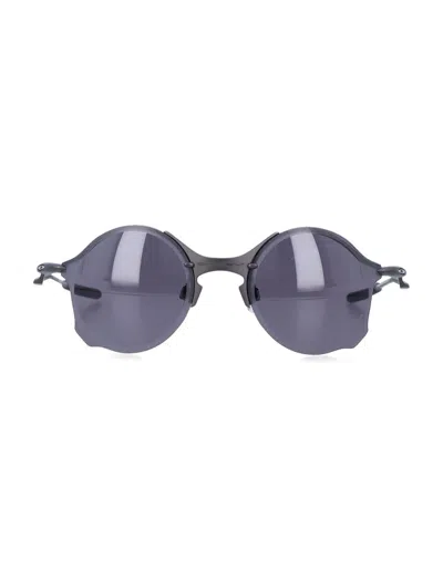 Oakley Futuristic Rimless Titanium Sunglasses In Satin Carbon