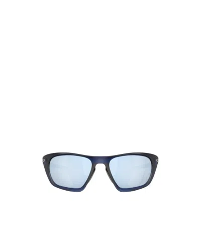 Oakley Geometric Frame Sunglasses In Blue