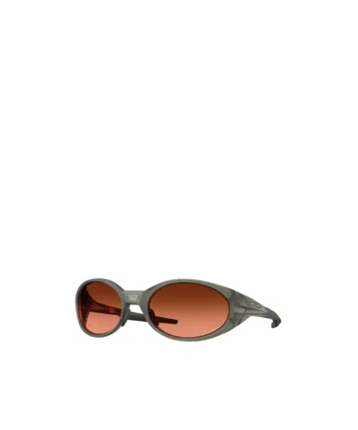 Oakley Geometric Sunglasses In Gray