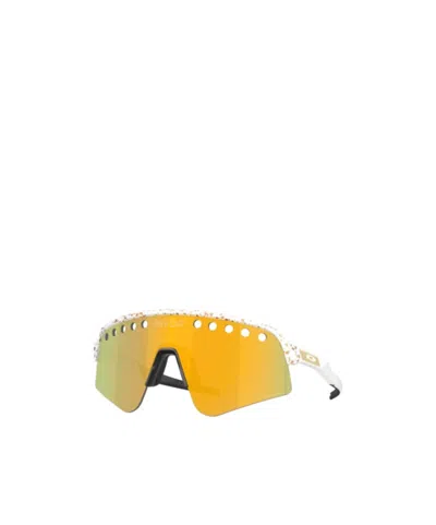 OAKLEY GEOMETRIC SUNGLASSES