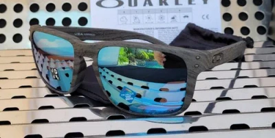 Pre-owned Oakley Holbrook Xl 9417-1959 Sunglasses Woodgrain / Prizm Deep H2o Polarized In Blue