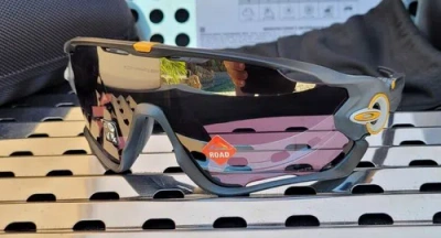 Pre-owned Oakley Jawbreaker 9290-6331 Sunglasses Black-grey Fade W/ Prizm Road Black