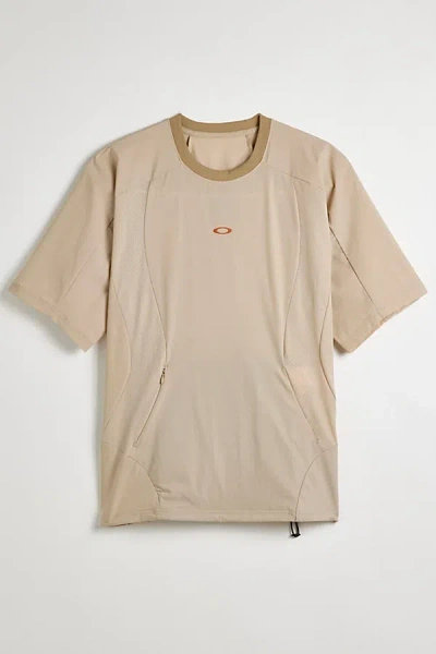 Oakley Latitude Arc Short Sleeve Shirt Top In Green, Men's At Urban Outfitters In Neutral