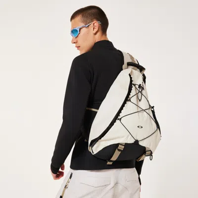 Oakley Latitude Sling Pack In Gray