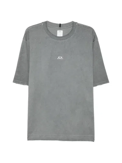 Oakley Latitude Vei Logo-print T-shirt In Gray