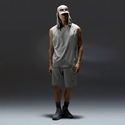 Oakley Latitude Veil Short In Gray