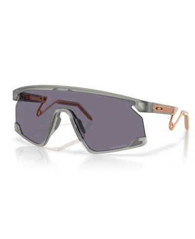 Oakley Men's Bxtr Metal Forge Collection Sunglasses, Oo9237 In Prizm Grey