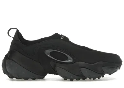 Pre-owned Oakley Men's  Edge Icon Slip On Sneakers In Black