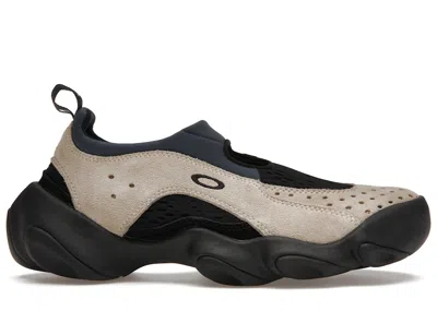 Pre-owned Oakley Men's  Factory Team Flesh Al Brain Dead Sneakers In Sand/navy Blue In Multi