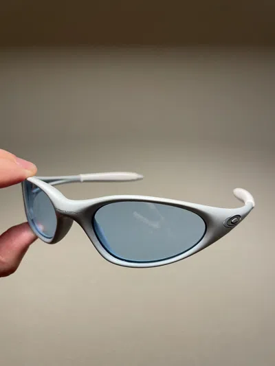 Pre-owned Oakley Minute Gen2 Pearl Blue Sunglasses In White