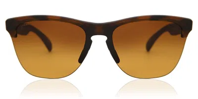 Oakley Oo9374 Frogskins Lite 937450 Men's Sunglasses Tortoiseshell Size 63 In Brown