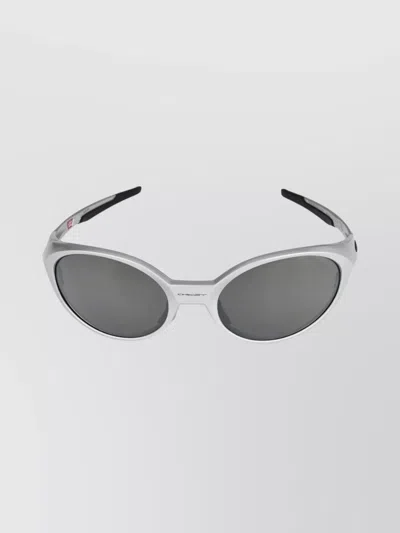 Oakley Oval Frame Sunglasses Silver-tone Finish In Gray