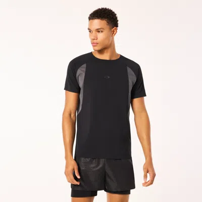 Oakley Pursuit Pro Ss Tee In Black