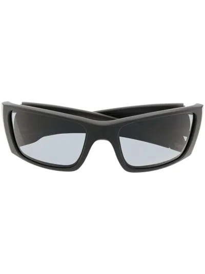 Oakley Rectangle-frame Tinted Sunglasses In Black