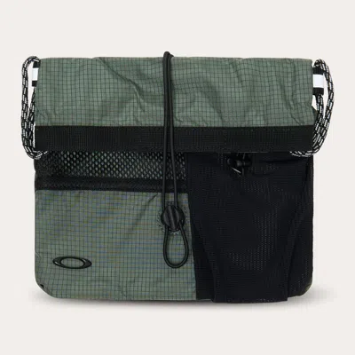 Oakley Reserve Pouch In Green