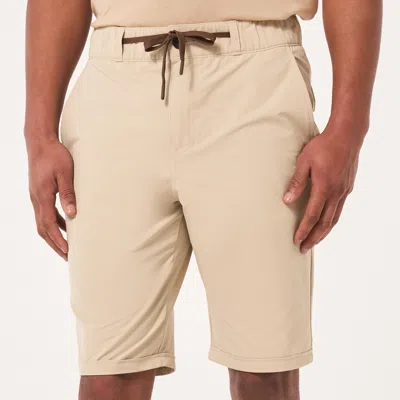 Oakley Roam Commuter Rc Short In Humus