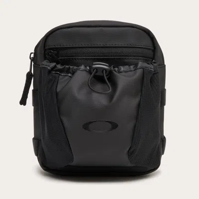 Oakley Rover Crossbody In Black