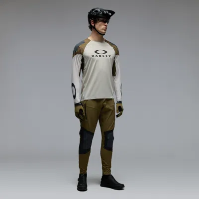 Oakley Seeker Edge Performance Raglan Crew Shirt In White