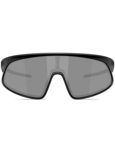 Oakley Shield-frame Sunglasses In 黑色