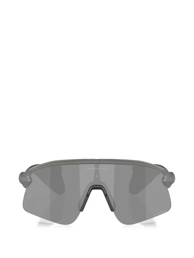 Oakley Stunt Devil S Sunglasses In Gray