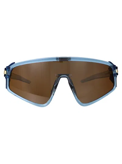 Oakley Sunglasses In 940408 Transparent Stonewash