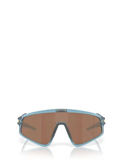 Oakley Km Latch Tm Panel Mask Sunglasses In Transparent Stonewash