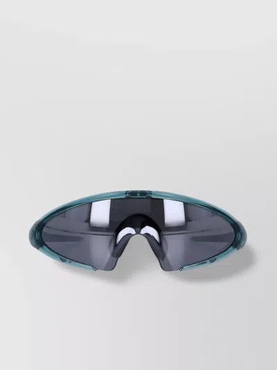 OAKLEY SUNGLASSES CURVED TEMPLE WRAPAROUND DESIGN
