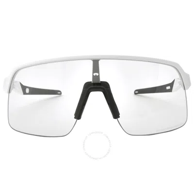 Oakley Sutro Lite Clear Photochromic Shield Men's Sunglasses Oo9463 946346 39 In White