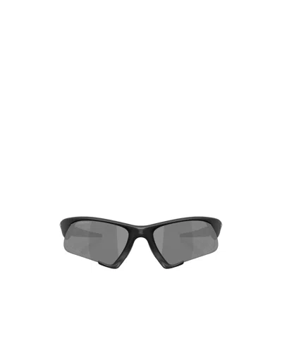 Oakley Suture Wraparound Sunglasses In Black