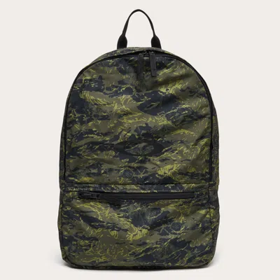 Oakley The Freshman Packable Rc Backpack In Green