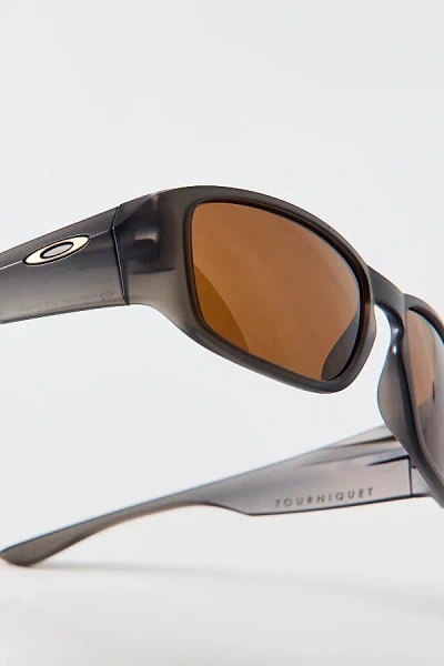 Oakley Tourniquet Wrap Sunglasses In Matte Grey Smoke Prizm, Men's At Urban Outfitters