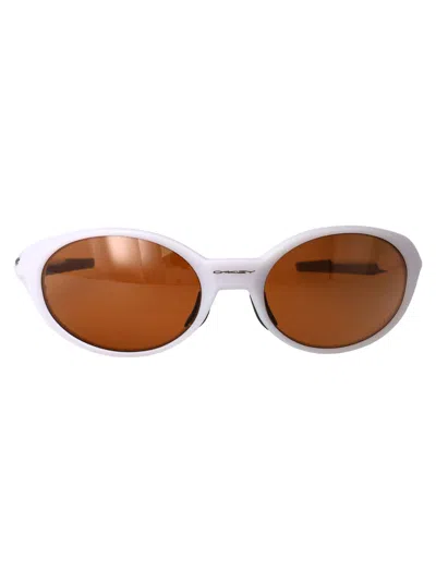 Oakley Retro-inspired Jacket Redux With Modern Performance Upgrades In White