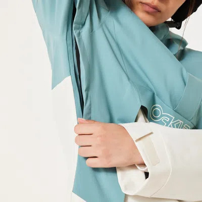 Oakley Wmns Tnp Tbt Insulated Anorak In Green