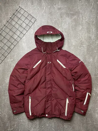 Pre-owned Oakley X Outdoor Life Gorpcore Oakley Puffer Centre Logo Jacket Outdoor Vintage In Burgundy