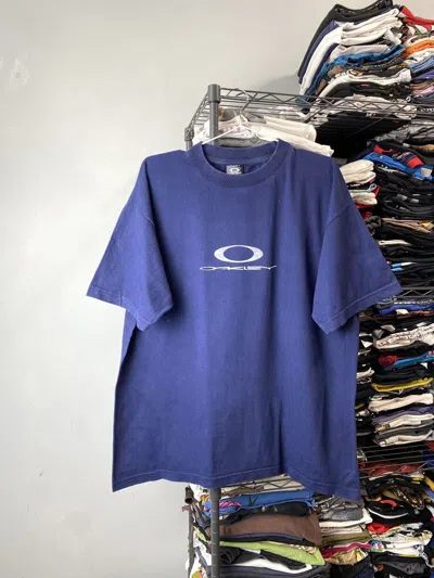 Pre-owned Oakley X Vintage 2000's Oakley T Shirt Center Logo Gorpcore In Blue