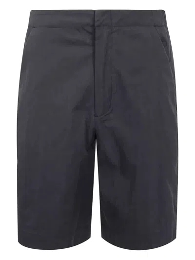 Oamc Vapor Short In Black