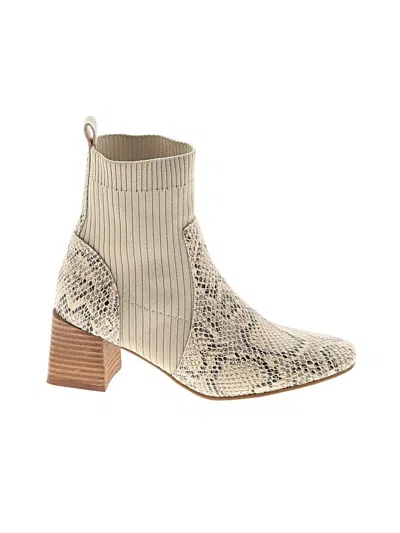 Pre-owned Oasis Society Ankle Boots In Ivory